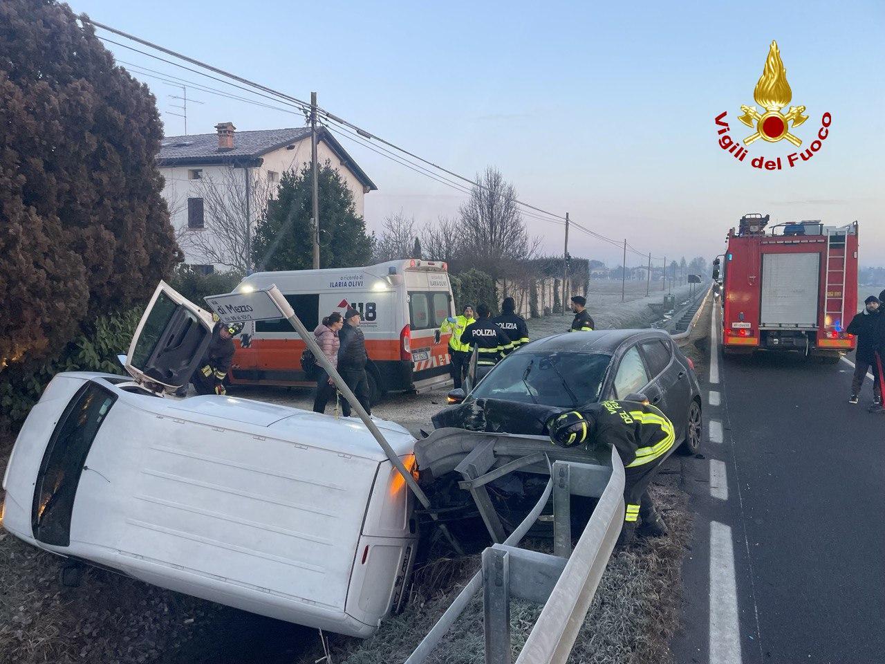 Scontro Tra Auto E Furgone Nessun Ferito Grave