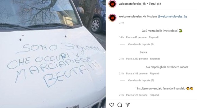 Parcheggia il suv sul marciapiede: “Sei un beota”, la scritta sul cofano diventa virale