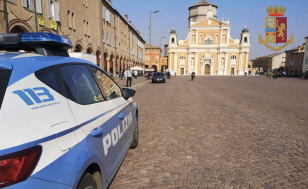 Utilizza l’energia elettrica del condominio, denunciato dalla Polizia di Stato