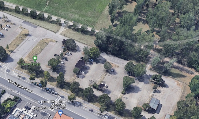 Camper al parco Ferrari fermi da giorni: sanzionati e allontanati
