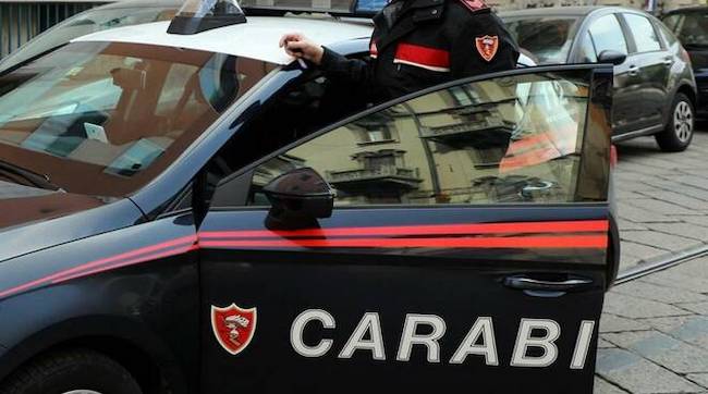 Modena, minaccia la cassiera del super e si fa consegnare mille euro