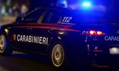 Furto all'Unicredit di Modena: i Carabinieri sorprendono i ladri, ma si schiantano durante l'inseguimento