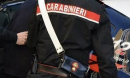 Con minacce cercano di estorcere denaro all'ex datore di lavoro: arrestati