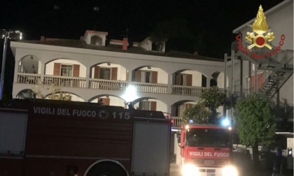 Incendio a Castelfranco Emilia: fiamme in un albergo sulla via Emilia