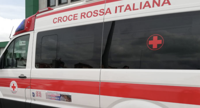 Un uomo è stato trovato morto in prossimità delle scuole di viale Corassori