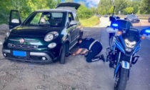 Si sgonfia la ruota mentre guida l'auto in tangenziale a Modena: risolve la Polizia Locale