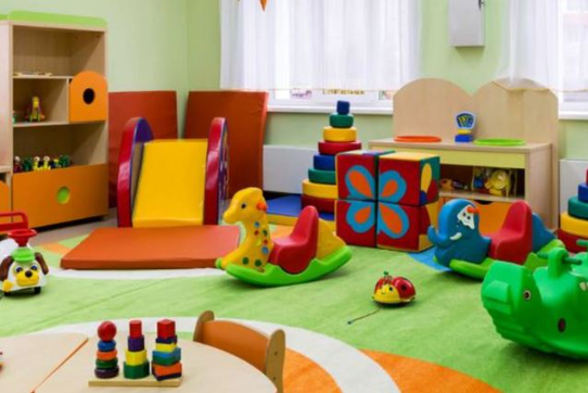 Esternalizzazione dei nidi: educatori ed educatrici sospendono gli straordinari e scioperano il 16 giugno