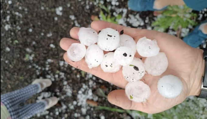 Violenta grandinata in Appennino, continua il maltempo nel modenese