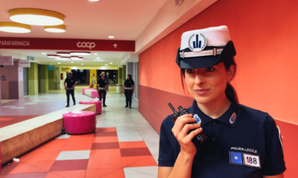 Controlli notturni della Polizia Locale in strade e market: verbali per oltre 6mila euro