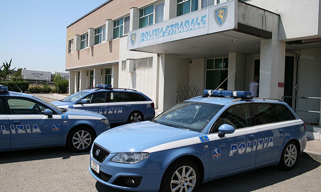 Percorre l’Autostrada del Brennero a zig a zag: fermato camionista dell’est ubriaco
