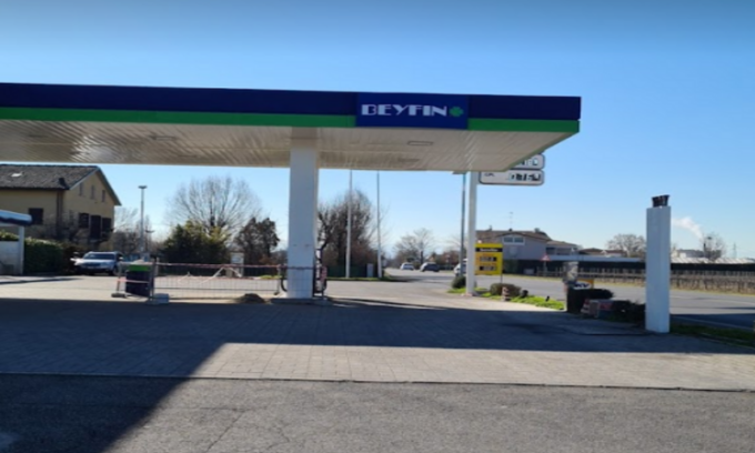 Strada Bellaria, autolavaggio self costretto a chiudere per colpa di un ladro seriale