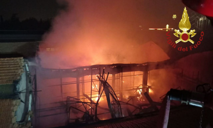 Sassuolo, fiamme nella notte in via Pacinotti