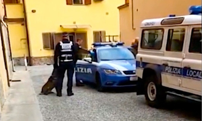 Blitz contro lo spaccio in un appartamento di via Nonantola: scovato mezzo chilo di polvere bianca