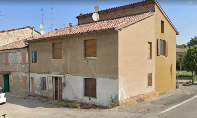 Famiglia sequestrata in una casa del modenese: la fuga e il blitz dei Carabinieri
