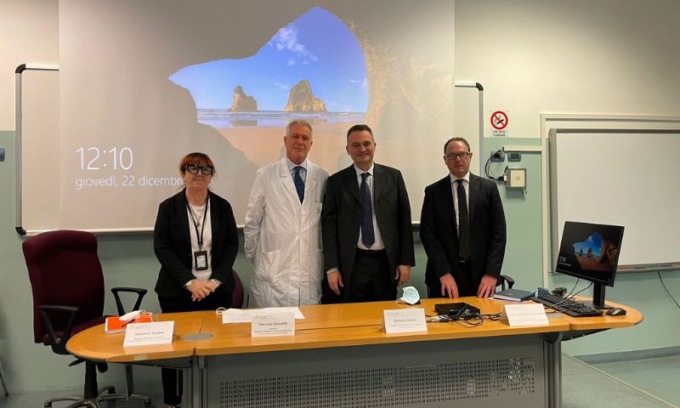 Al Policlinico di Modena il primo intervento di ricostruzione esofagea in toracoscopia su un bimbo di 4 mesi