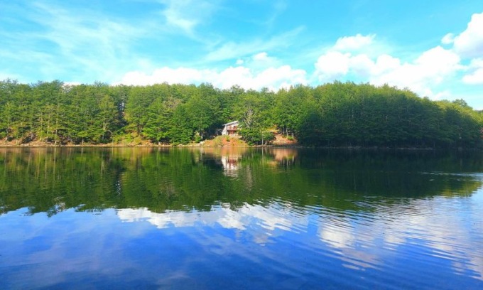 Niente neve sull’Appennino: dopo il Covid, il cambiamento climatico riporta la crisi nel turismo