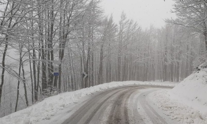 Ancora neve al Passo delle Radici: raggiunti i 70 centimetri