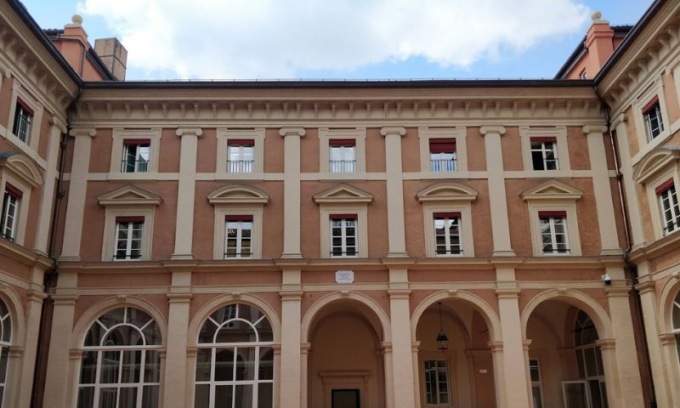 Se dovete telefonare al Tribunale di Bologna… vi risponde la Presidente