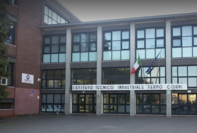 Rissa tra ragazzi al Corni di Modena, interviene la polizia