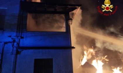 Legnaia in fiamme a Zocca, salva per miracolo la casa attigua