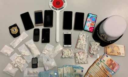 20mila euro di cocaina in auto e in casa: arrestato spacciatore