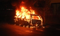 Castelvetro, 26enne dà fuoco all'auto dell'ex capo