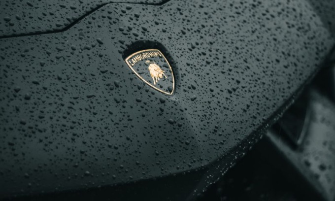 Lamborghini sostiene l’Emilia Romagna donando 1 milione di euro e cancella le celebrazioni del 60esimo anniversario