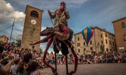 Castelvetro, il 10 e l'11 giugno torna Mercurdo - Il Mercato dell'Assurdo