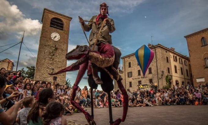 Castelvetro, il 10 e l’11 giugno torna Mercurdo – Il Mercato dell’Assurdo