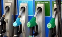 Da agosto scatta l'obbligo di esposizione del cartello dei prezzi medi dei carburanti