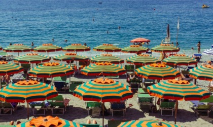 46enne modenese arrestato per aver palpeggiato due bambine in spiaggia