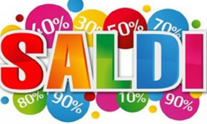 Saldi estivi al via da sabato 4 luglio