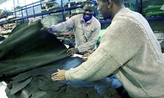 Rimesse dagli immigrati: “boom” di versamenti negli ultimi dieci anni nel modenese