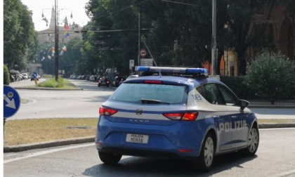 Rapina in pieno giorno al Bancomat in viale Buon Pastore