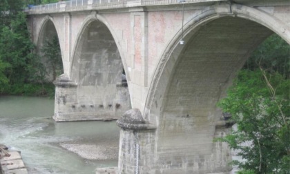 Lavori sul ponte SP23 di Casa Poggioli con sondaggi sul Ponte sulla Secchia