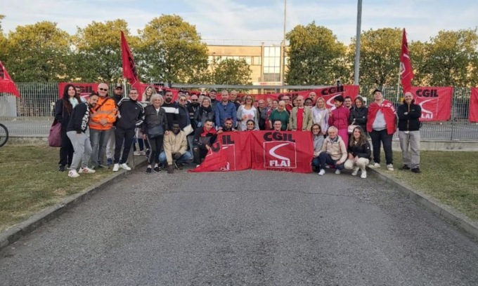 Sciopero con presidio allo stabilimento della multinazionale Bimbo