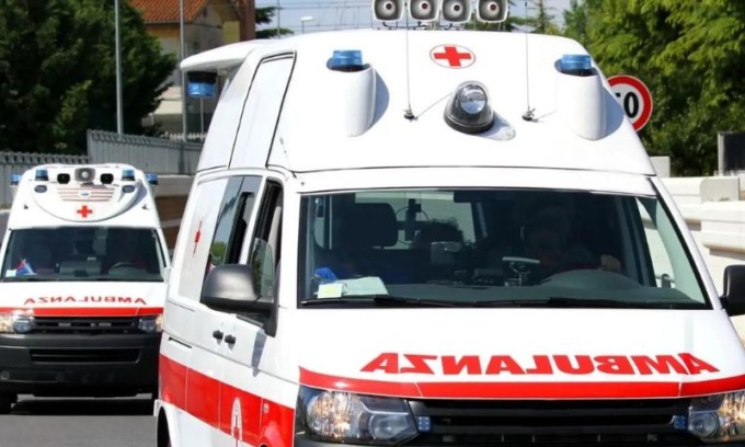 Scontro tra auto e moto: muore centauro di 53 anni