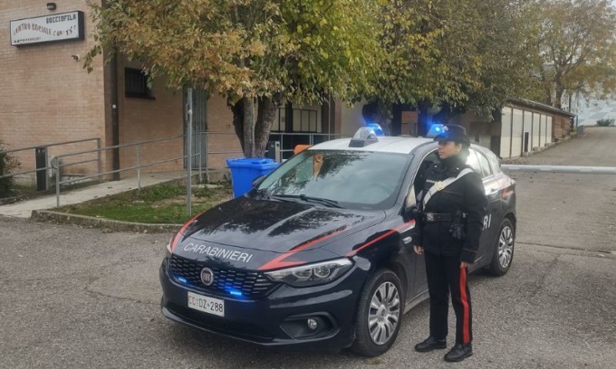 Scoperti oltre 100 grammi di sostanza stupefacente tra gli alberi di Piazza Tien An Men