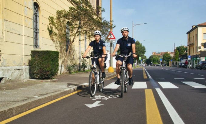 Controlli Polizia Locale in bici, 14 “daspo urbani” nei parchi