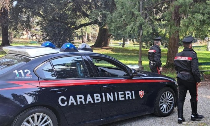 Evade dagli arresti domiciliari ed è sorpreso a guidare in auto