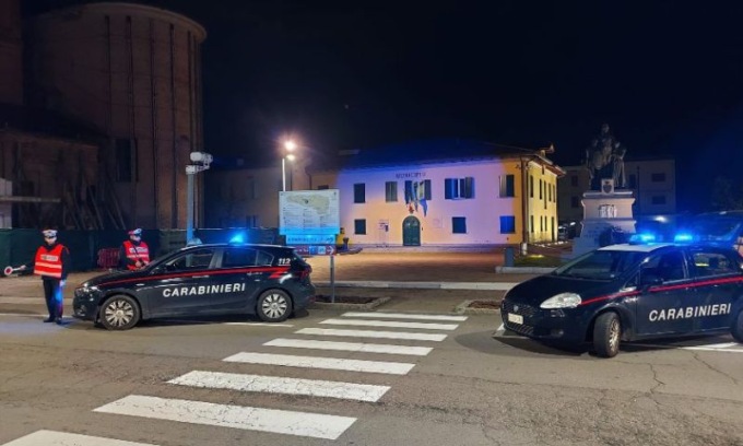 Ubriaco non si ferma all’alt dei Carabinieri: arrestato dopo l’inseguimento