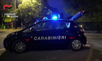 Ha un malore al Parco Ducale e un immigrato cerca di derubarlo