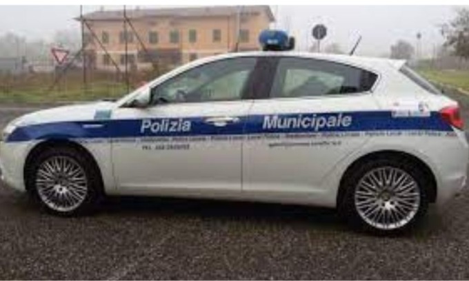 Alla guida senza patente: fermato dalla Polizia locale
