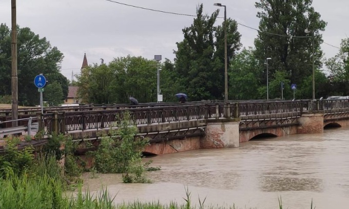 Maltempo: chiusi il Ponte Alto e dell’Uccellino (ma la situazione sembra in miglioramento)