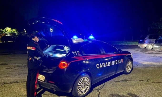 Arrestato giovane 21 enne per tentato furto in un esercizio pubblico