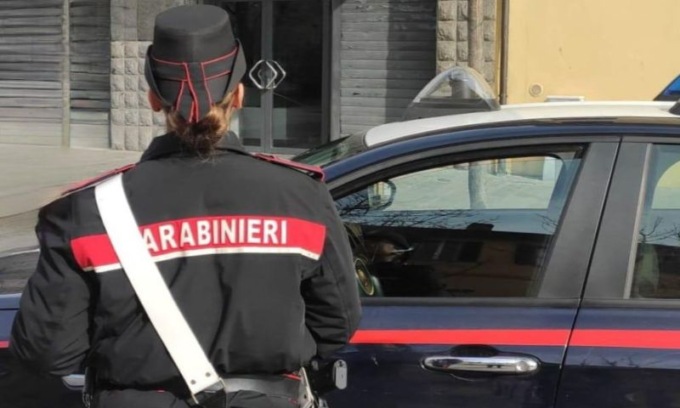 Picchia e minaccia di morte la compagna incinta: il Gip ne dispone la custodia in carcere