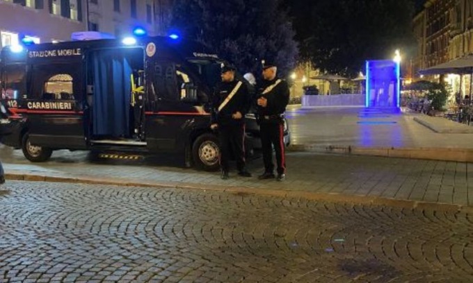 Colto in flagranza di reato, spacciatore finisce agli arresti domiciliari