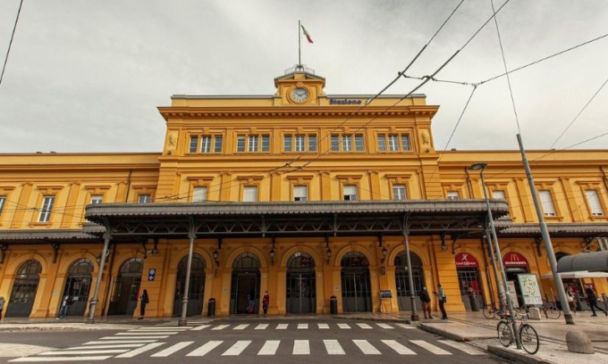 Controlli in ambito ferroviario a garanzia della sicurezza dei viaggiatori. Identificate oltre 1100 persone