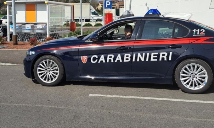 Occupano abusivamente un’abitazione: sgomberati dai Carabinieri