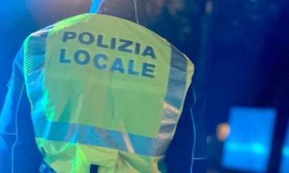 Violento scontro tra auto e moto: muore scooterista